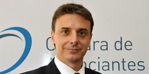 URU-DiegoChapuisPresidenteCAU-300x150px