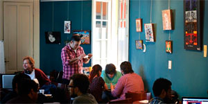 ARG-DesayunoEscuelita-EscenaGeneral-300x150px